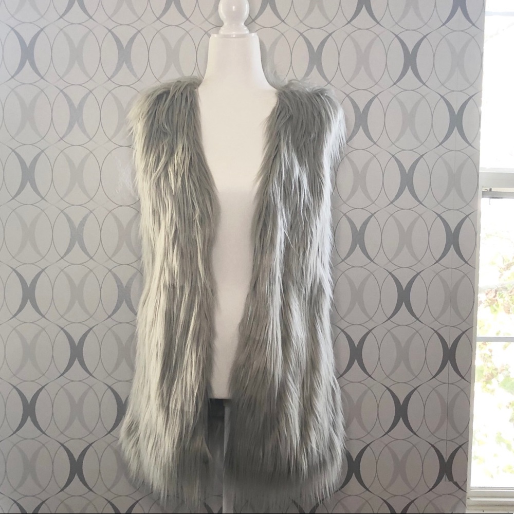 Lanshifei silver gray faux fur vest